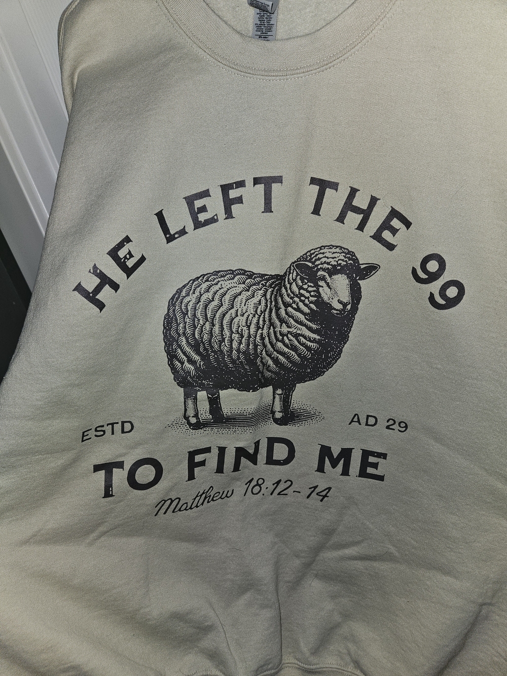 Unbranded Cream Graphic Sheep Crewneck Sweatshirt - Picture 3 of 4